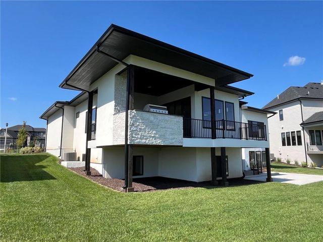 11801 W 181ST Street, Overland Park, KS 66013