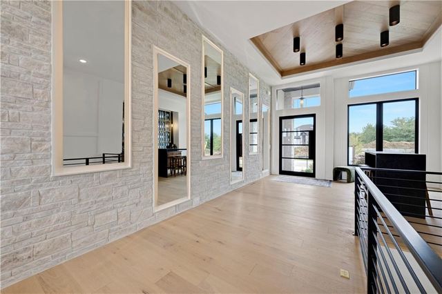 11801 W 181ST Street, Overland Park, KS 66013