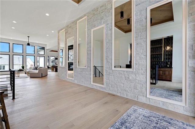 11801 W 181ST Street, Overland Park, KS 66013