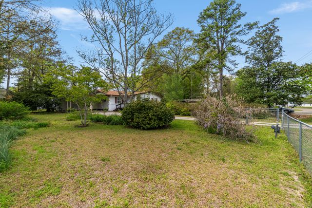 37 Archie Smith Rd., Hattiesburg, MS 39402