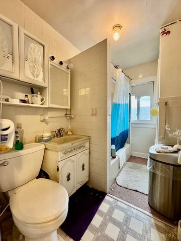 2708 Oakridge Drive, Dayton, OH 45417