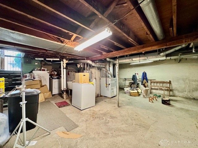 2708 Oakridge Drive, Dayton, OH 45417