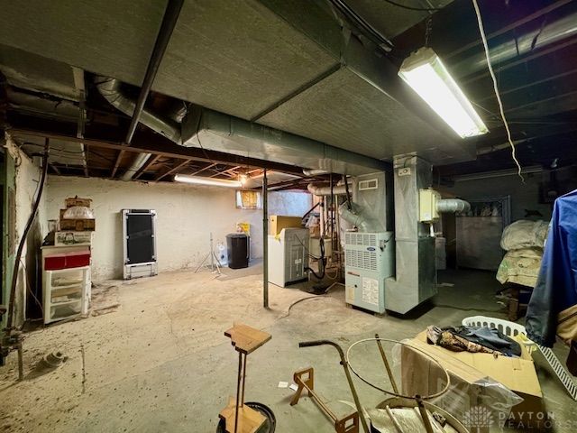 2708 Oakridge Drive, Dayton, OH 45417