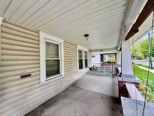2708 Oakridge Drive, Dayton, OH 45417