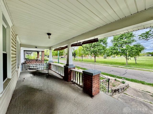 2708 Oakridge Drive, Dayton, OH 45417