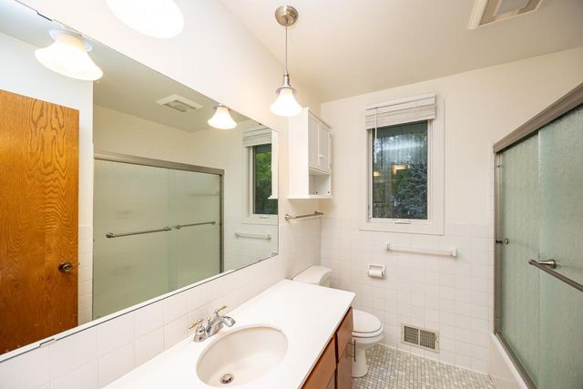 5600 W 70th Street, Edina, MN 55439