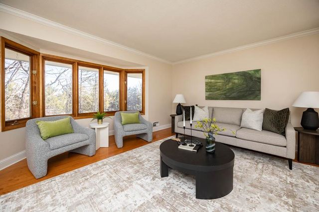 5600 W 70th Street, Edina, MN 55439