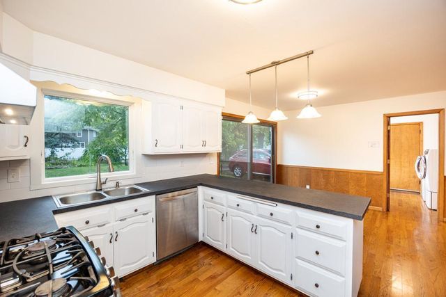 5600 W 70th Street, Edina, MN 55439