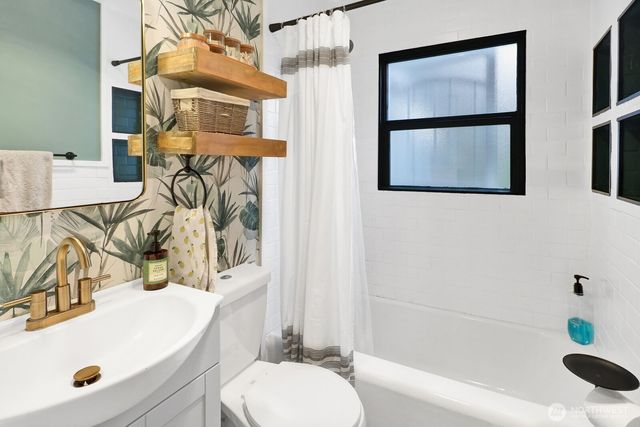 5803 Vista Drive, Ferndale, WA 98248