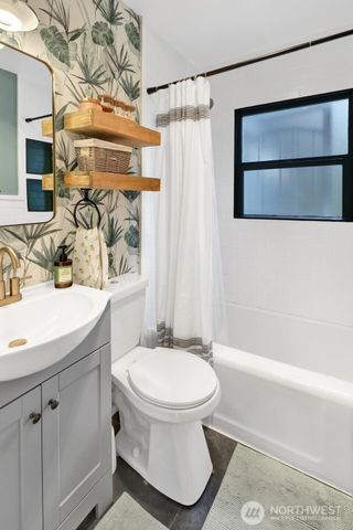 5803 Vista Drive, Ferndale, WA 98248