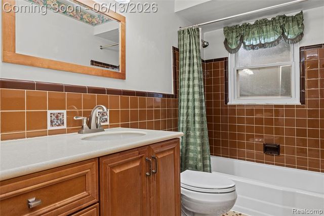 8758 Huron Street, Taylor, MI 48180