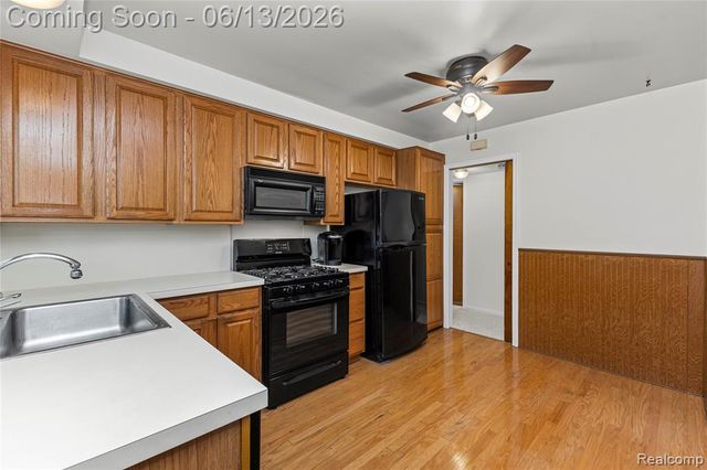 8758 Huron Street, Taylor, MI 48180