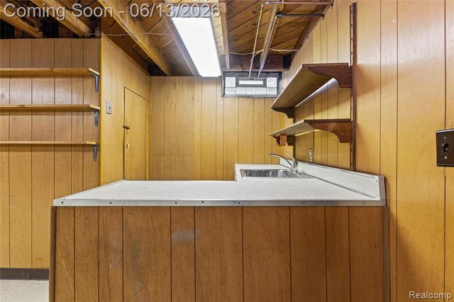 8758 Huron Street, Taylor, MI 48180