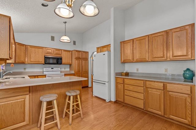 1145 SHAGGY BARK DRIVE, Neenah, WI 54956