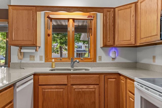 1145 SHAGGY BARK DRIVE, Neenah, WI 54956