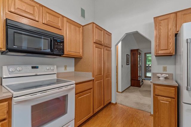 1145 SHAGGY BARK DRIVE, Neenah, WI 54956