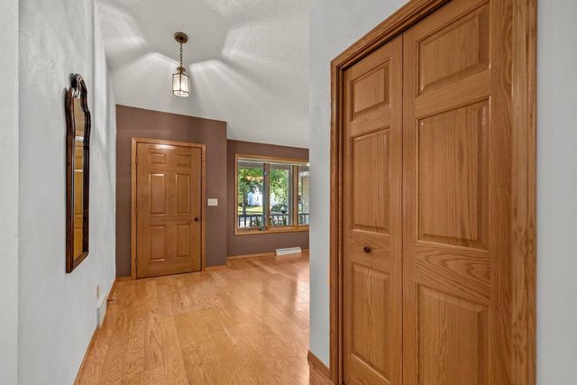 1145 SHAGGY BARK DRIVE, Neenah, WI 54956