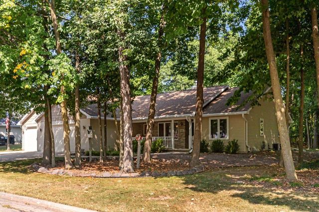 1145 SHAGGY BARK DRIVE, Neenah, WI 54956