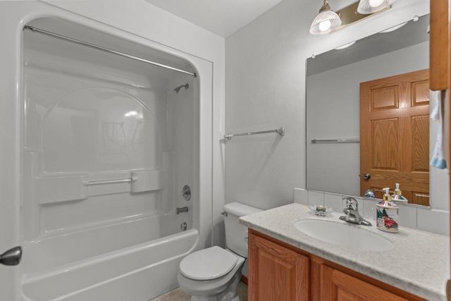 1145 SHAGGY BARK DRIVE, Neenah, WI 54956