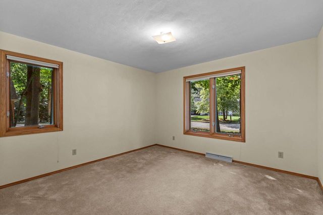 1145 SHAGGY BARK DRIVE, Neenah, WI 54956