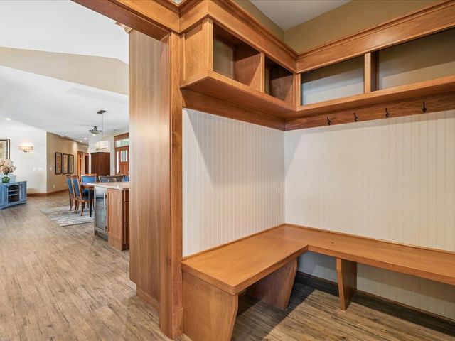 4039 10th St, Marion, IA 52302