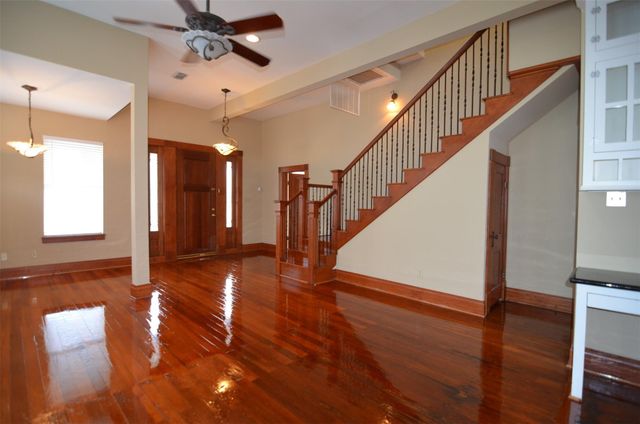 1615 Houston Avenue, Houston, TX 77007