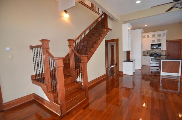 1615 Houston Avenue, Houston, TX 77007