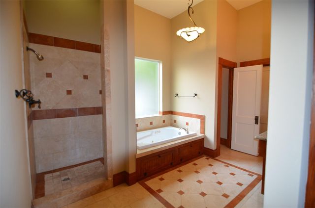 1615 Houston Avenue, Houston, TX 77007