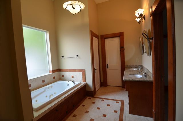 1615 Houston Avenue, Houston, TX 77007