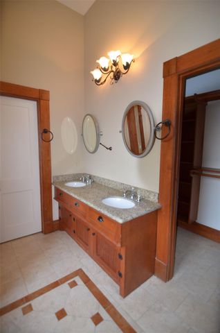 1615 Houston Avenue, Houston, TX 77007