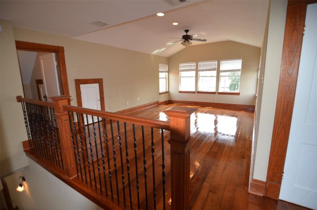 1615 Houston Avenue, Houston, TX 77007