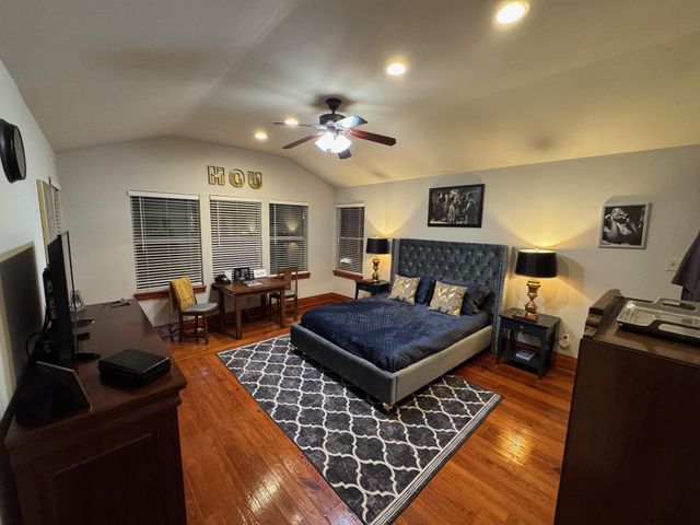 1615 Houston Avenue, Houston, TX 77007