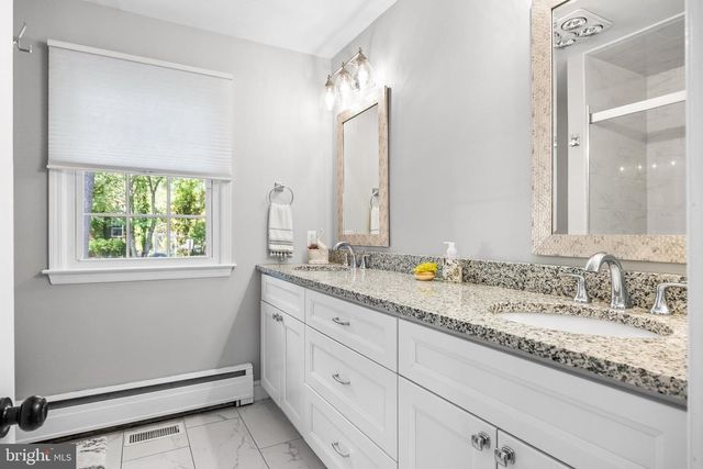 15 CAYUGA TRL, Medford Lakes, NJ 08055