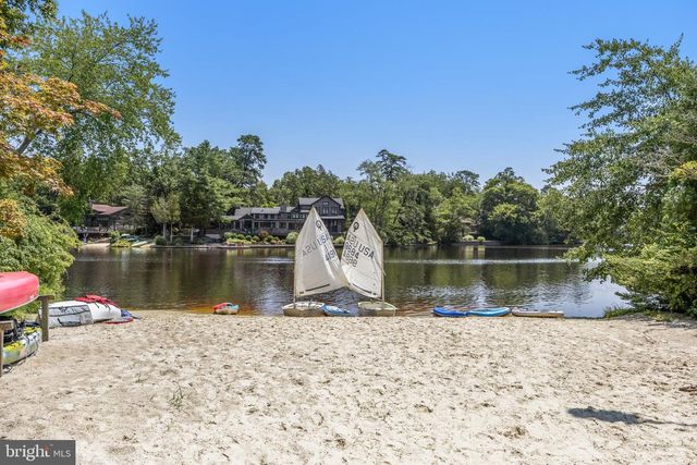 15 CAYUGA TRL, Medford Lakes, NJ 08055
