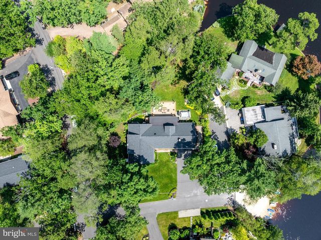 15 CAYUGA TRL, Medford Lakes, NJ 08055