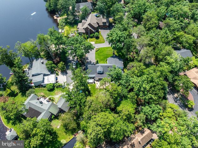 15 CAYUGA TRL, Medford Lakes, NJ 08055