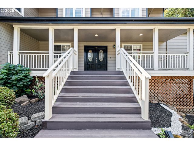 6831 HOLLY St, Springfield, OR 97478