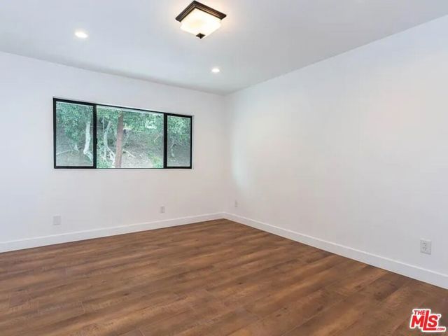 858 Oneonta Drive, Los Angeles, CA 90065