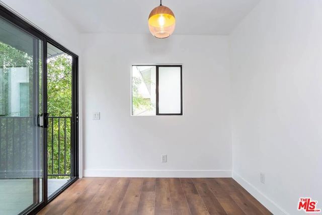 858 Oneonta Drive, Los Angeles, CA 90065