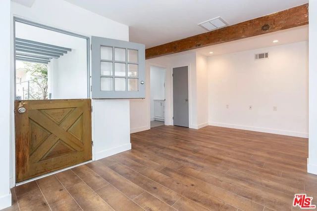 858 Oneonta Drive, Los Angeles, CA 90065