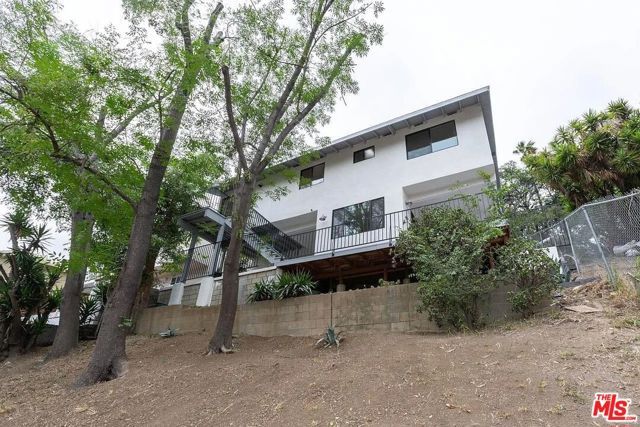 858 Oneonta Drive, Los Angeles, CA 90065