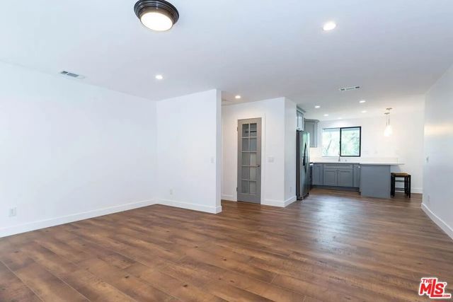 858 Oneonta Drive, Los Angeles, CA 90065
