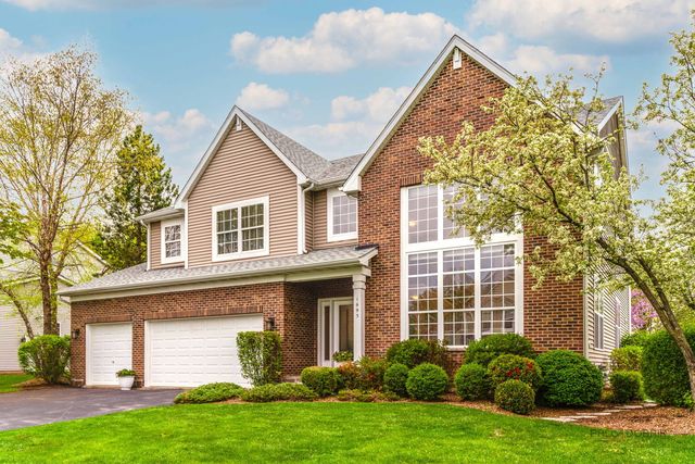 1695 Natures Way, Lindenhurst, IL 60046
