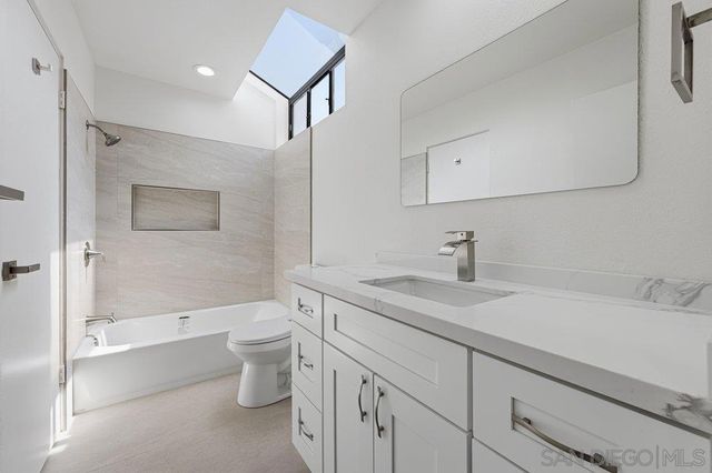6337 Caminito Del Pastel, San Diego, CA 92111