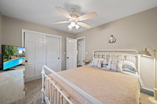 946 Shabbona DRIVE, Fontana, WI 53125