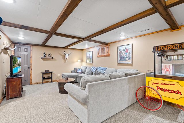 946 Shabbona DRIVE, Fontana, WI 53125