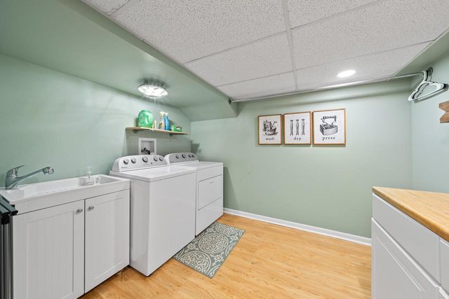 946 Shabbona DRIVE, Fontana, WI 53125