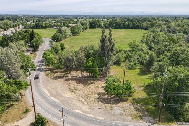 6011 Eastside Road, Redding, CA 96001