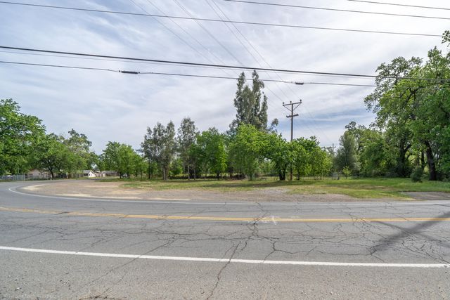 6011 Eastside Road, Redding, CA 96001