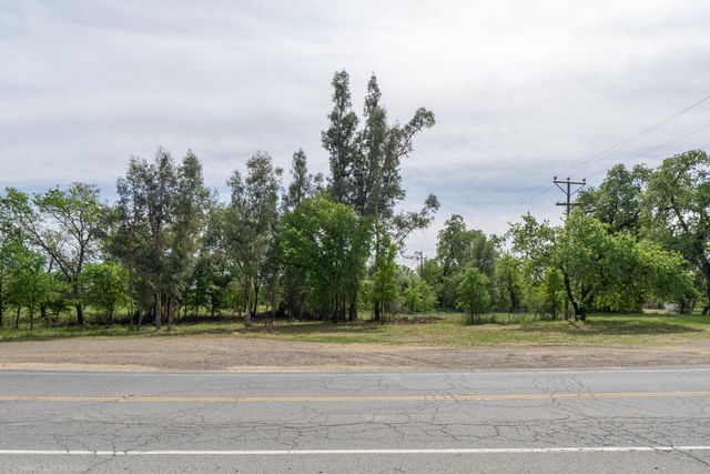 6011 Eastside Road, Redding, CA 96001